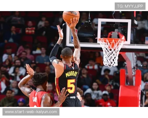 肯纳德场均1.7记三分命中 湖人外线火力稀缺资源获补充