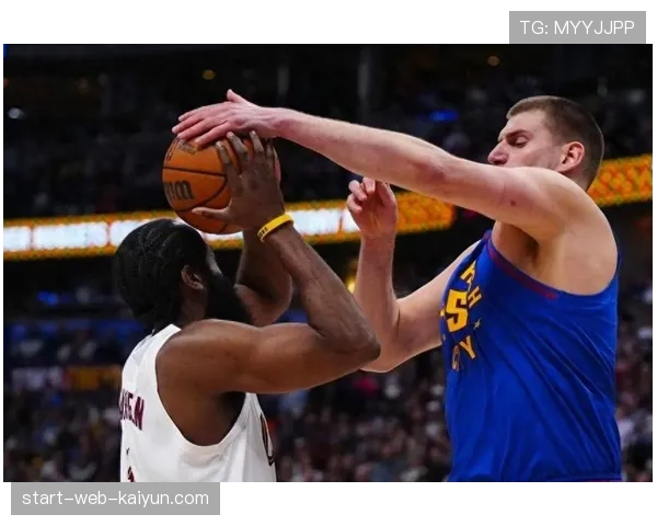 普尔第三节独得22分单节爆发 鹈鹕逆转比赛节奏掌控 普尔第三节独得22分单节爆发 鹈鹕逆转比赛节奏掌控